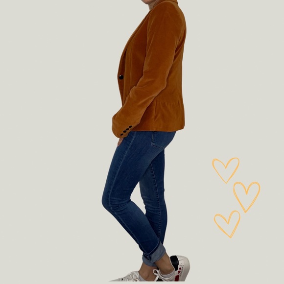 EUC - Gorgeus velvet blazer in tan colour - Size S - Picture 8 of 9